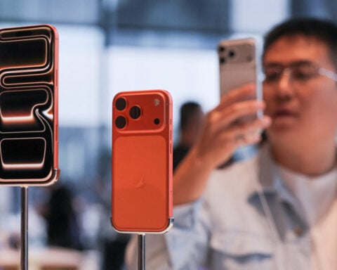 Apple Intelligence AI service registered with Chinese cyberspace regulator