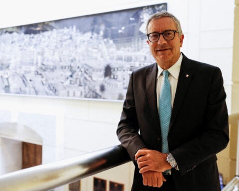 Chile's Codelco expects flat copper output in coming years, chairman says
