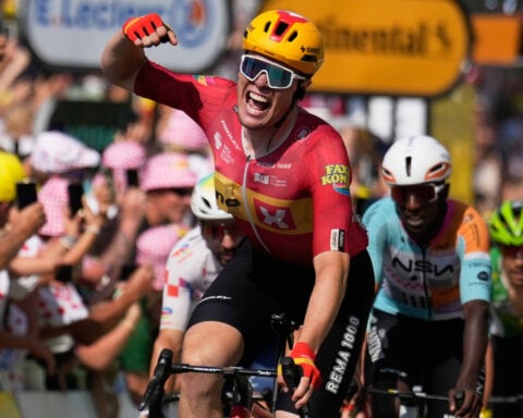 Waerenskjold wins fastest ever stage of Tour de France, Pogačar protects lead