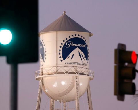 Paramount and Warner Bros. expect a delay in closing the deal