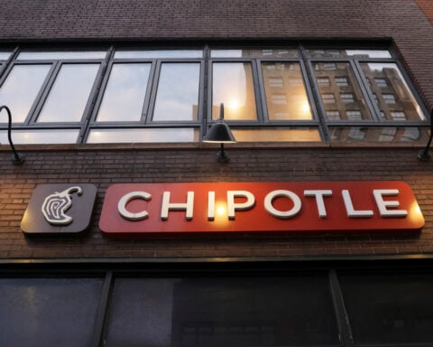 U.S. burrito chain Chipotle opens first eatery in Mexico