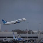 United sees 2026 profit at high end of forecast despite renewed fuel surge