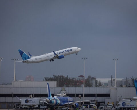 United warns of nearly $6 billion fuel hit as oil-price surge weighs on outlook