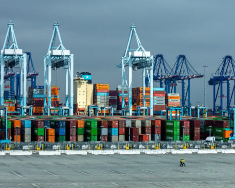 Busiest US container port sets cargo record in June