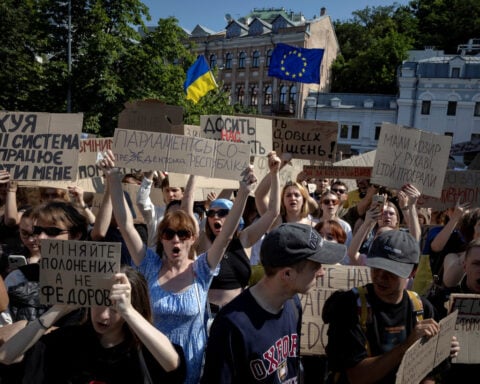 Zelenskiy taps new defence chief in bid to quell political crisis