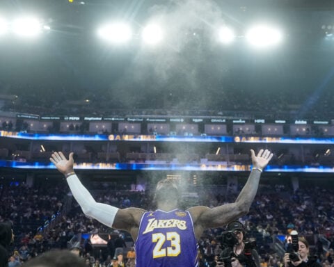 LeBron James scheduled to speak Thursday at Fanatics Fest in NYC, as NBA waits to hear his plans
