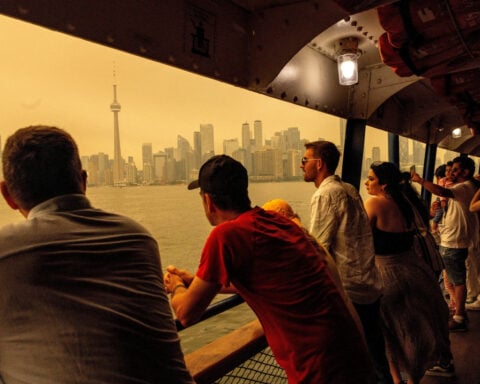 Ontario asks for federal support for wildfire evacuations as smoke spreads
