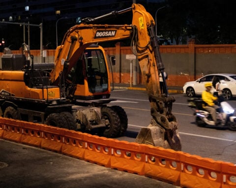 China bets on faster state-backed projects to shore up growth, avoid broad stimulus