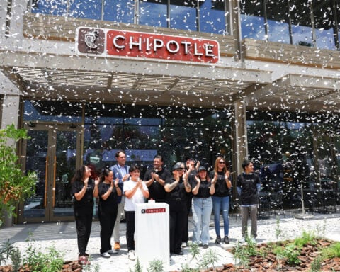 U.S. burrito chain Chipotle opens first eatery in Mexico