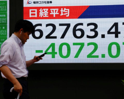 'Bloodbath': Analysts react to Asian shares sinking on tech selloff