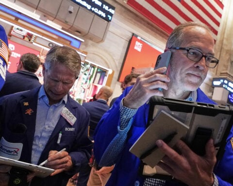 The sell-off for AI stars worsens, while oil prices keep jumping