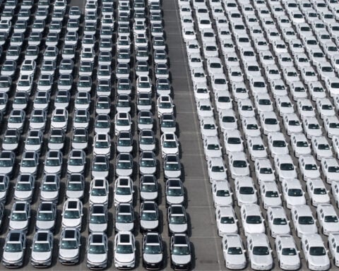 China tells automakers to boost safety, quality checks