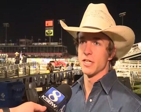 Florida bull rider wins championship at sold-out Big Week Xtreme Bulls event