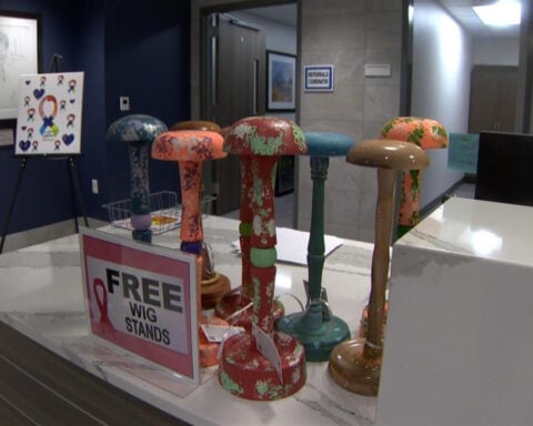 Tennessee Association of Woodturners creates hundreds of wig stands for cancer patients