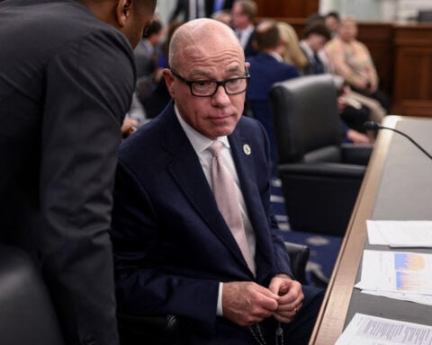 FAA chief vows fast time-table to reform US air traffic control systems