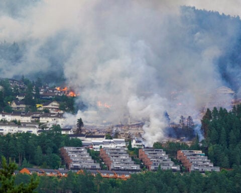 More than 100 homes destroyed in Norway fire