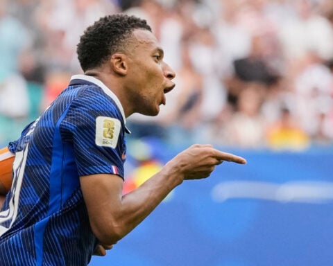Saka’s hat trick lifts England past Mbappé and France 6-4 in wild World Cup third-place game