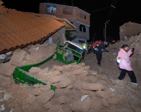 5.5 magnitude earthquake hits Peru's Andes region and kills at least 6 people