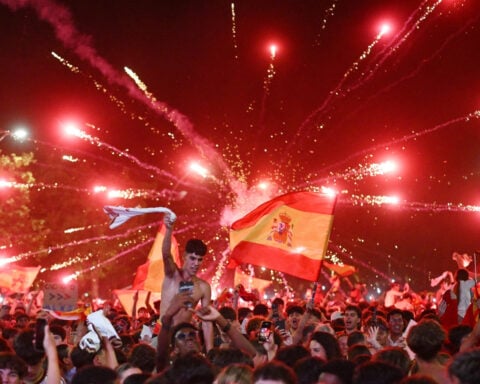 Soccer-Spain unites in joy at second World Cup crown