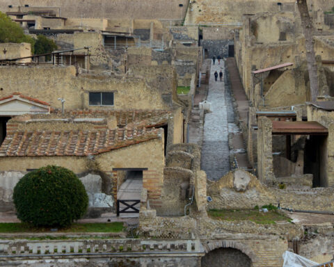 Glimpse what life was like for survivors of the Pompeii disaster