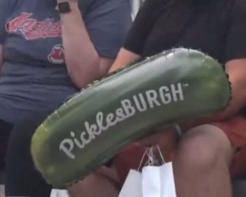 Picklesburgh draws crowd despite "very unhealthy" air quality from wildfire smoke