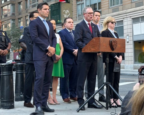 Ex-soldier started a fire and fired a pellet gun outside a New York federal building, FBI says