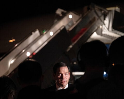 US and Iran dig in over the Strait of Hormuz, showing the limits of intensifying airstrikes