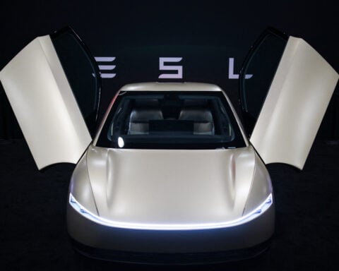 Tesla cash burn to test investor faith in AI bets