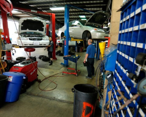 Genuine Parts cuts full-year profit forecast on inflation, weaker consumer spending
