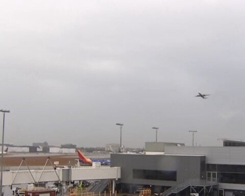 Hartsfield-Jackson Atlanta International airport plane train technicians ratify first-ever union contract
