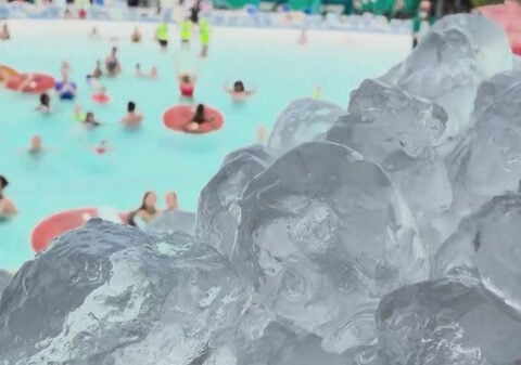 Wave pool gets 2,000‑pound ice dump at Hawaiian Falls to beat Texas heat