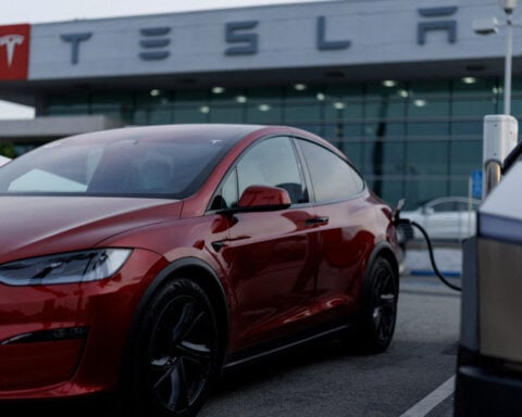 Tesla quarterly profit disappoints, posts cash burn as AI spending surges