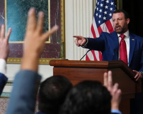 Democrats press ICE on oversight, say 1 officer referred for discipline over use of force