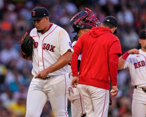 Orioles halt Red Sox's franchise record-tying 15 game win streak with 5-1 win to split twinbill