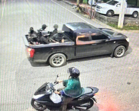 Thai authorities hunt for suspects after an attack in troubled south kills 5 soldiers