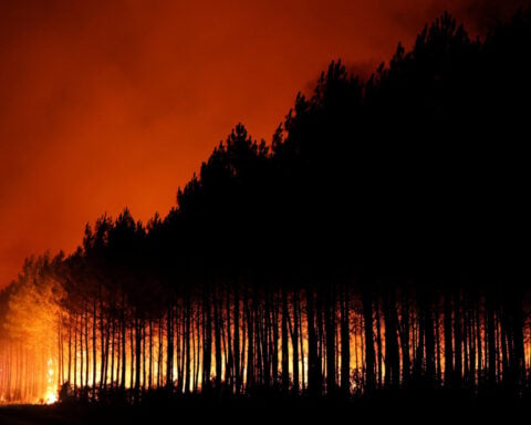 More than 10,000 evacuated in southwestern France as wildfire spreads