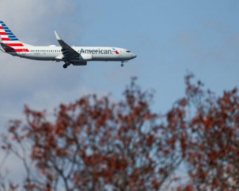 American Airlines cuts 2026 outlook as fuel shock overwhelms revenue gains
