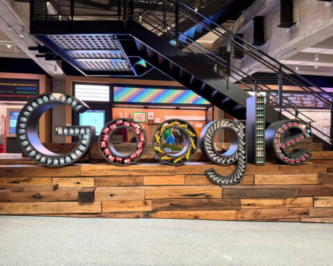 Google rolls out new selfie video sign-in feature