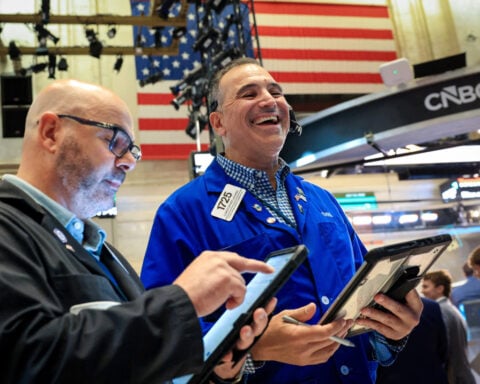 S&P 500, Nasdaq fall as investors juggle earnings, Mideast risks and tariffs
