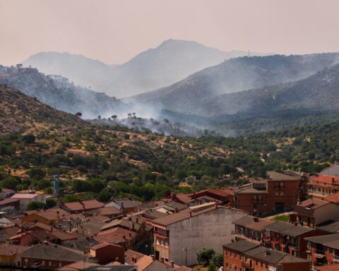 More than 250,000 people flee their homes in France and Spain as wildfires burn