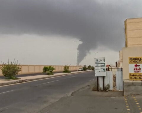 Iran war spreads to Red Sea and Caspian, Gulf quiet as US forgoes strikes
