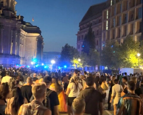 Police identify Islamist as suspect in Berlin Pride attack, seeking his arrest