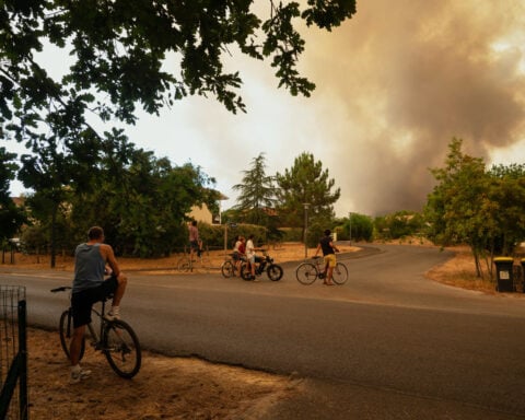 French wildfire created a monster cloud, unleashing lightning that ignited more fires