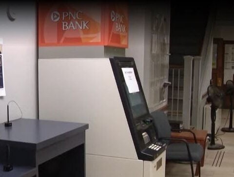 Scammer tricks woman into depositing $2,000 at courthouse ATM