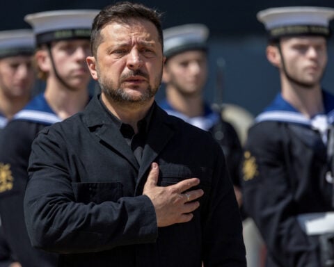 Zelenskiy to meet US senators, Russia sanctions vote expected