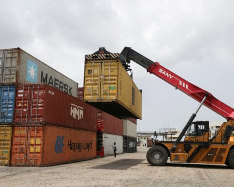 India economic growth to slow sharply as weak investment, oil shock weigh: Reuters poll