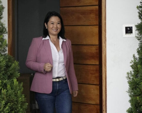 Peru's Fujimori takes power, extending Latin America's rightward tilt