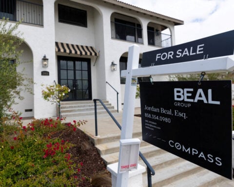 US single-family home prices increase in May, FHFA says