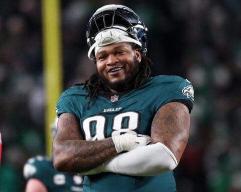 Eagles set to make Jalen Carter highest-paid defensive tackle in NFL, AP source says
