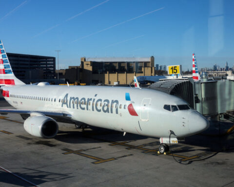 American Airlines resumes flights after IT issue forced brief nationwide halt